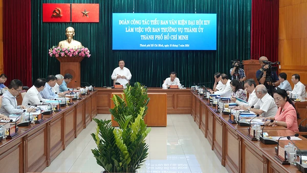 Dự Thảo Báo Cáo Tổng Kết 15 Năm Thi Hành Điều Lệ Đảng (2011-2025) Và Đề Xuất, Định Hướng Bổ Sung, Sửa Đổi Điều Lệ Đảng Toàn Cảnh Buổi Làm Việc.