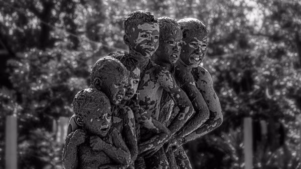 Ma bùn tượng trưng cho người đã khuất.