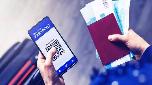 Hộ chiếu kỹ thuật số sẽ giúp giảm thời gian làm thủ tục bay. Ảnh: GETTY