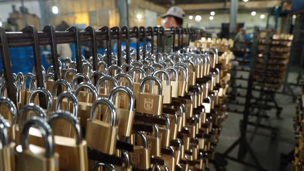 Sản phẩm khóa Việt Tiệp.