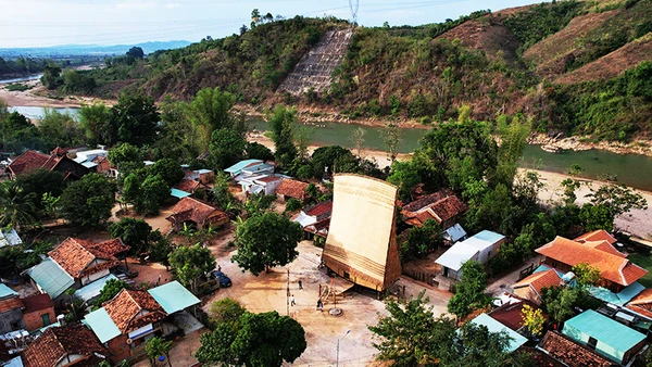 Một góc làng du lịch cộng đồng Kon K'tu, thành phố Kon Tum.