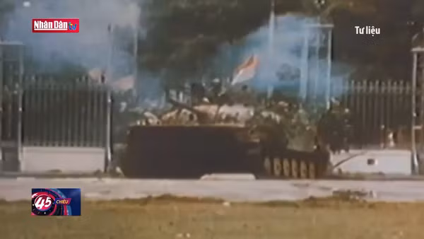 [Video] "Bản tin chiến thắng" phát trên sóng đài Tiếng nói Việt Nam ngày 30/4/1975