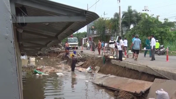 Hiện trạng sạt lở tại khu vực nhà của ông Nguyễn Thanh Nhãn và ông Nguyễn Hoàng Lâm vào ngày 9/6/2023.