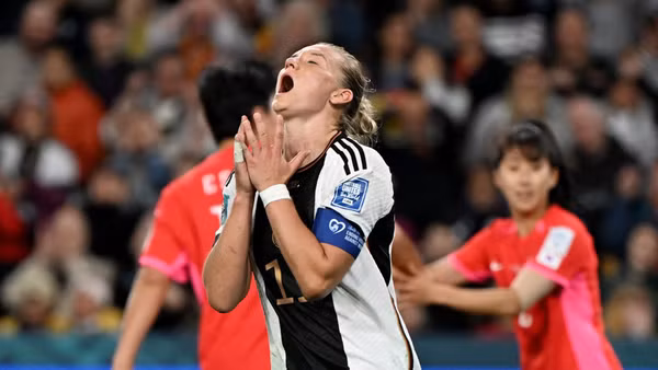 Trận hoà trước Hàn Quốc khiến đội tuyển nữ Đức (hạng 2 thế giới) lần đầu bị loại từ vòng bảng World Cup nữ. (Ảnh: Reuters)