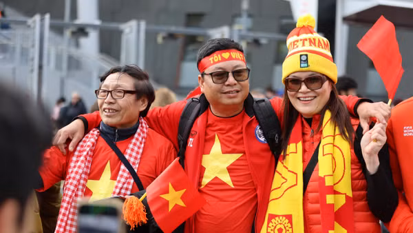 [Ảnh] Cổ động viên Việt Nam đến New Zealand cổ vũ đội tuyển nữ