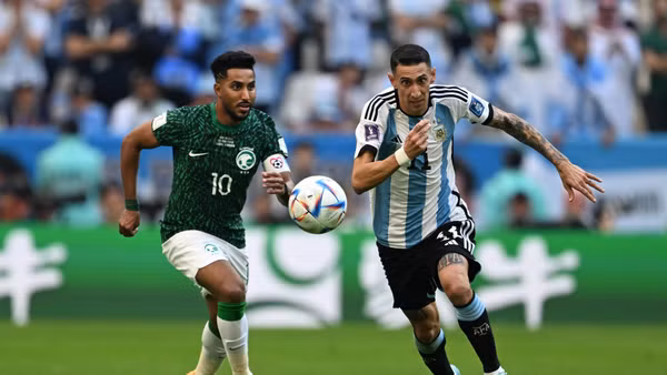 Tiền vệ Angel Di Maria của Argentina trong trận đối đầu với Saudi Arabia ở vòng bảng. (Ảnh: AFP/TTXVN)