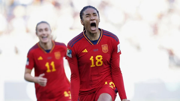 Khoảnh khắc Salma Paralluelo ăn mừng bàn thắng ở phút thứ 111. (Ảnh: Reuters)