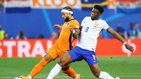 Pháp và Hà Lan cùng có 4 điểm sau 2 lượt trận vòng bảng. (Ảnh: UEFA)