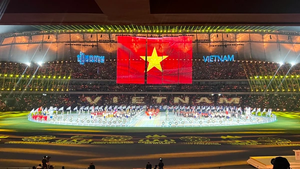 [Ảnh] Lễ khai mạc SEA Games 32: Ấn tượng sự kỳ công