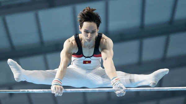 Đinh Phương Thành vô địch nội dung xà đơn môn thể dục dụng cụ 5 kỳ SEA Games liên tiếp. (Ảnh: TTXVN)