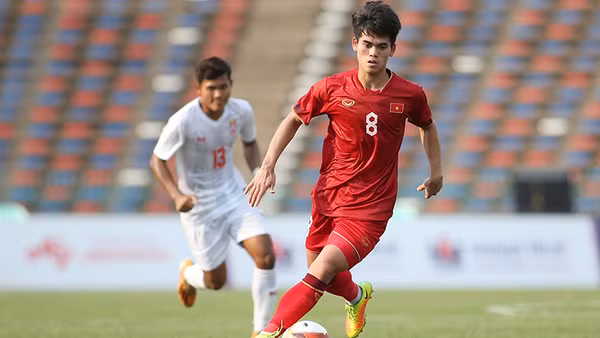 Khuất Văn Khang ảnh hưởng không nhỏ tới lối chơi của U22 Việt Nam. (Ảnh: VOV)