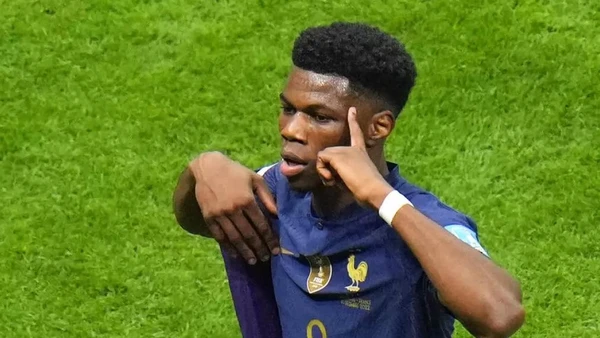 Tiền vệ Pháp Aurelien Tchouameni ăn mừng bàn thắng mở tỷ số trước tuyển Anh trong trận tứ kết World Cup 2022 ngày 10/12. (Ảnh: Reuters)