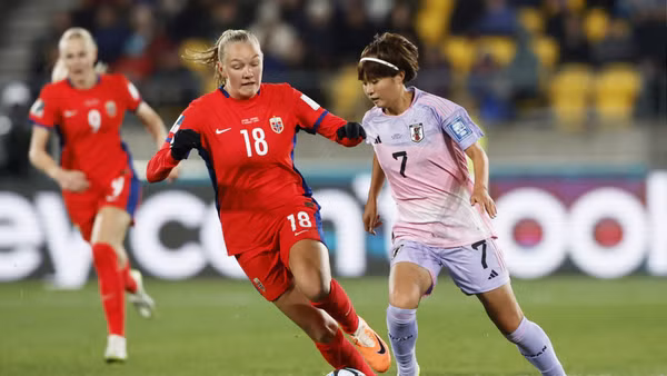 Đội tuyển nữ Nhật Bản thi đấu kiên cường trước tuyển nữ Na Uy. (Ảnh: Reuters)