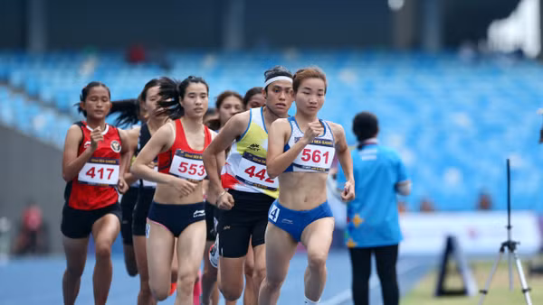 [Ảnh] Nguyễn Thị Oanh và "cú đúp Vàng" siêu tốc trong lịch sử SEA Games