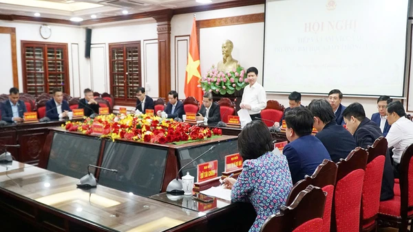 Các đại biểu dự hội nghị