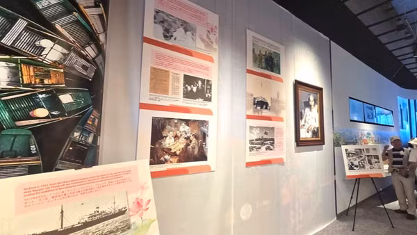 Triển lãm chuyên đề “Chủ tịch Hồ Chí Minh – Biểu tượng của hòa bình và hữu nghị” tại Osaka, Nhật Bản. 