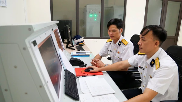 Một ca trực đêm ở Trạm radar 625. Ảnh | Quang Tiến