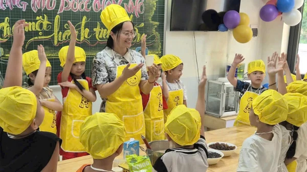 Từ tháng 9 năm 2025, học sinh các cấp học trên toàn quốc được miễn học phí.