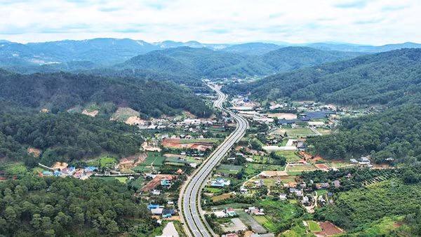 Cao tốc Bảo Lộc-Liên Khương sẽ được kết nối với cao tốc Liên Khương-đèo Prenn thuộc địa bàn tỉnh Lâm Đồng.