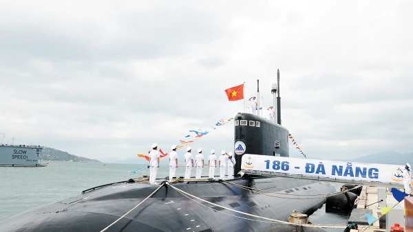 Lễ thượng cờ Tàu ngầm 186 - Đà Nẵng