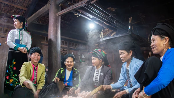 Ấm áp lễ cúng đón Tết của người Tày