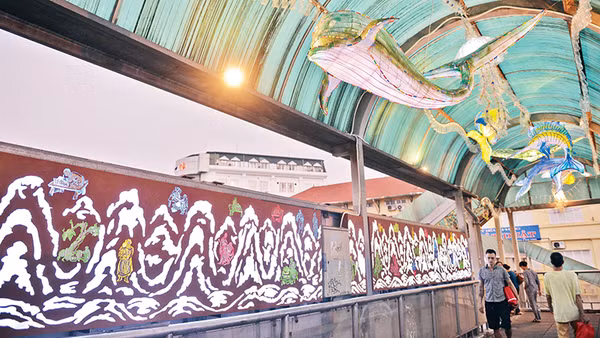 Biến cầu đi bộ thành không gian nghệ thuật