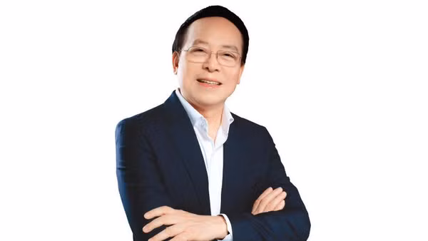 Doanh nhân Đỗ Minh Phú.