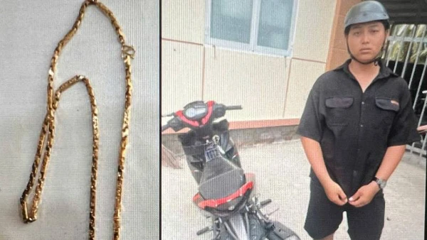 Đối tượng Mẫn cùng tang vật tại cơ quan Công an. (Ảnh: cơ quan Công an cung cấp)