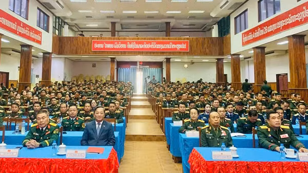 Các đại biểu tham dự buổi lễ. (Ảnh: HẢI TIẾN)