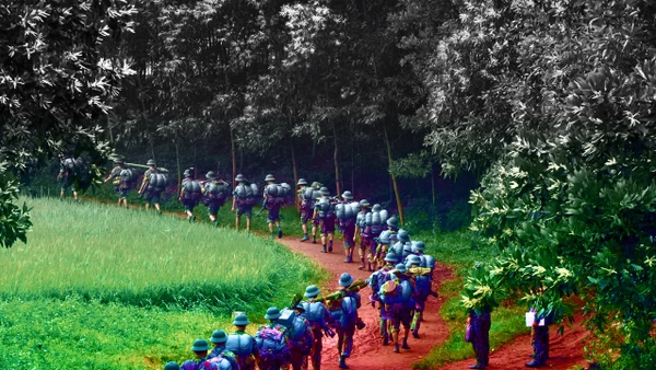 Bộ đội thời bình và “thế trận lòng dân”