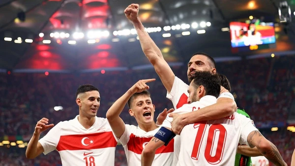 Đội tuyển Thổ Nhĩ Kỳ thành công ghi tên mình vào vòng 1/8 Euro 2024. (Ảnh: Reuters)