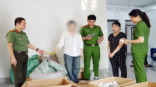 [Video] Phát hiện và mở rộng điều tra hai đường dây làm giả thuốc đông y, quảng cáo rầm rộ trên mạng xã hội