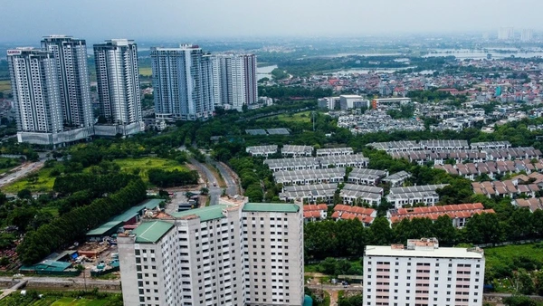 Mức thuế suất 2% theo giá chuyển nhượng hiện nay được cho là một trong những nguyên nhân dẫn đến việc gia tăng sở hữu bất động sản.