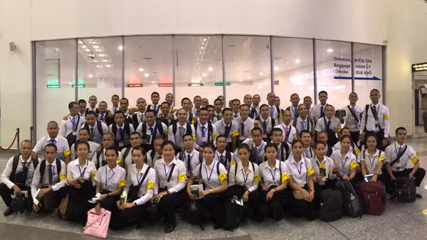 Lao động đi làm việc ở nước ngoài theo hợp đồng. (Ảnh Colab)