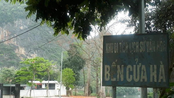 Những tấm biển di tích lưu dấu về một thời... chưa xa lắm.