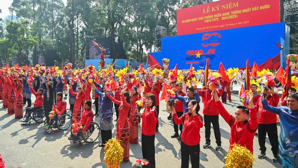 [Ảnh] Khối văn hóa, thể thao, truyền thông tại Lễ kỷ niệm 50 năm Ngày Giải phóng miền nam, thống nhất đất nước