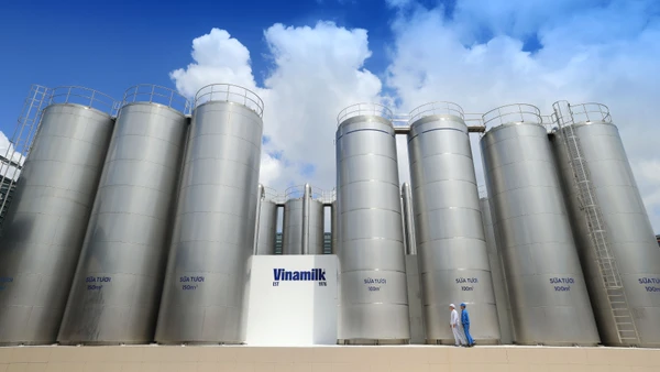 Vinamilk được vinh danh là doanh nghiệp tiêu biểu của TP Hồ Chí Minh nhân kỷ niệm 50 năm thống nhất đất nước