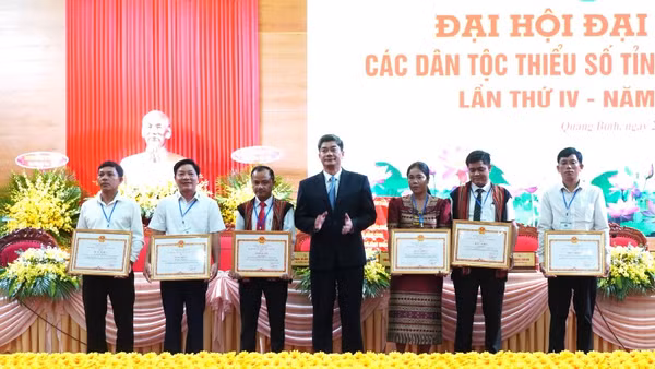 Nữ Chủ tịch Mặt trận người Bru-Vân Kiều Hồ Thị Nhanh: Năng động để dân nhờ