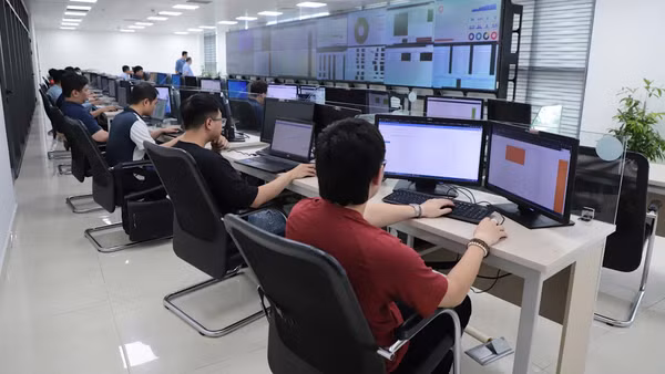 Hoạt động nghiệp vụ tại Trung tâm Công nghệ thông tin và Chuyển đổi số (Bảo hiểm xã hội Việt Nam).