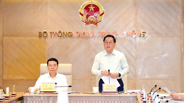 Dự Thảo Báo Cáo Tổng Kết 15 Năm Thi Hành Điều Lệ Đảng (2011-2025) Và Đề Xuất, Định Hướng Bổ Sung, Sửa Đổi Điều Lệ Đảng Đồng Chí Nguyễn Trọng Nghĩa Kết Luận Buổi Làm Việc.