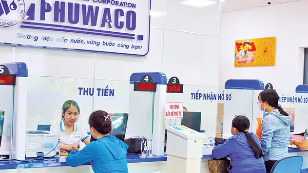 Công ty cổ phần Cấp nước Phú Hòa Tân luôn chú trọng dịch vụ chăm sóc khách hàng.