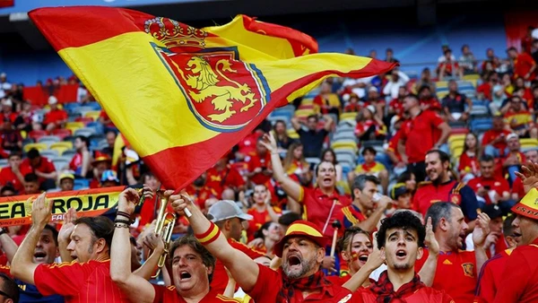 Cổ động viên đội tuyển Tây Ban Nha tại EURO 2024. 