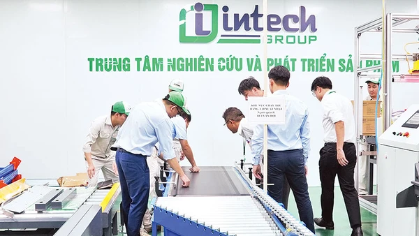 Đối tác Nhật Bản quan tâm và đề cao chất lượng phòng nghiên cứu của Intech Group. Ảnh: INTECH GROUP 