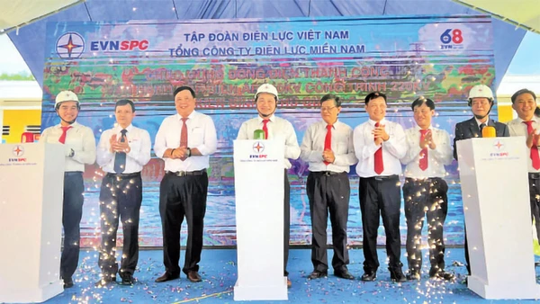 Công trình đường dây 220kV vượt biển Kiên Bình - Phú Quốc chính thức vận hành cấp điện áp 110kV giai đoạn 1 vào ngày 14/10/2022 sau 3 năm xây dựng.