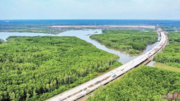 VEC phấn đấu thông xe toàn bộ dự án đường cao tốc Bến Lức-Long Thành vào quý III năm 2025.