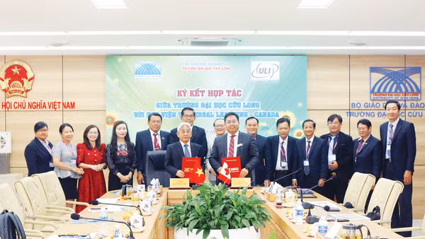Trường ĐH Cửu Long ký kết hợp tác với Universal Learning Institute Canada.