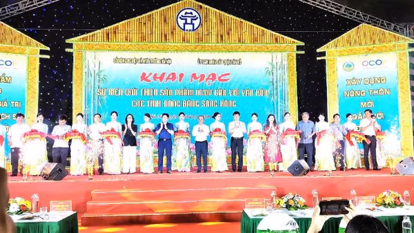 Khai mạc Sự kiện Giới thiệu sản phẩm OCOP gắn với văn hoá các tỉnh Đồng bằng sông Hồng. 