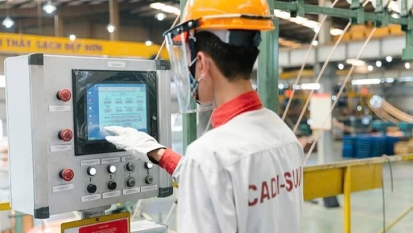 Đổi mới khoa học công nghệ, chuyển đổi số đang tạo ra những bước phát triển mạnh mẽ cho hoạt động sản xuất.