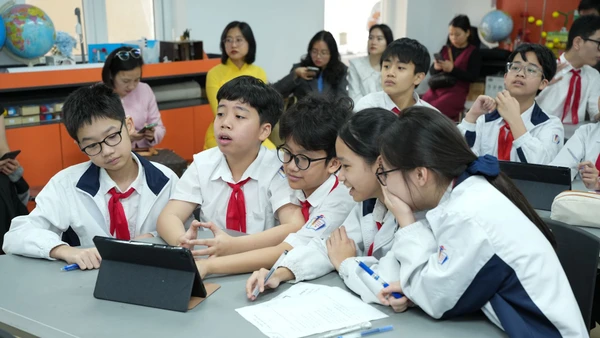 Học sinh phổ thông trong giờ học (Ảnh minh họa)