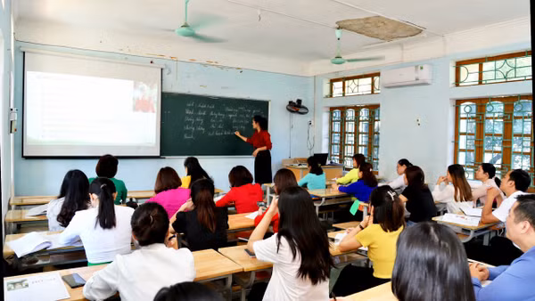 Lớp học tiếng dân tộc Mường tại trường Cao đẳng Sư phạm Hòa Bình